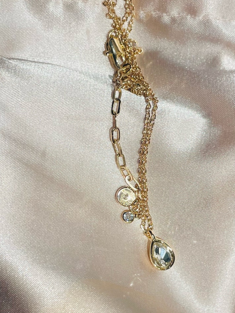 ETTIKA Dripping Crystals Drop Necklace 18k Gold Plated CZ w/Pouch *NWT* - Picture 15 of 16
